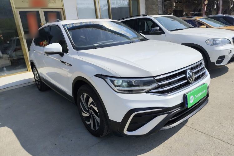 Used Volkswagen Tiguan L 2023 300TSI Automatic Two-Wheel Drive Smart Edition Front Right 45 Deg