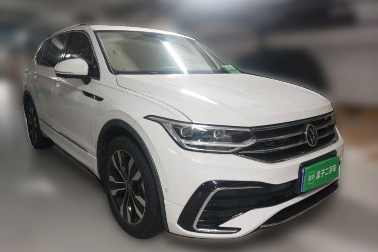 Used Volkswagen Tiguan L 2023 330TSI Automatic Two-Wheel Drive R-Line Enjoyment Edition Front Right 45 Deg