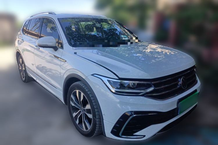Used Volkswagen Tiguan L 2023 380TSI Automatic All-Wheel Drive R-Line Enhanced 7-Seater Front Right 45 Deg