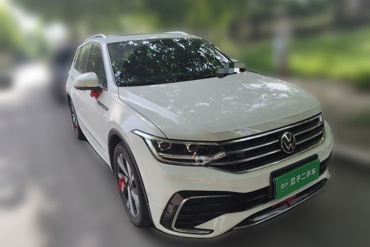 Used Volkswagen Tiguan L 2023 Restyled 330TSI Automatic Two-Wheel Drive R-Line Enhanced Comfort Version Front Right 45 Deg