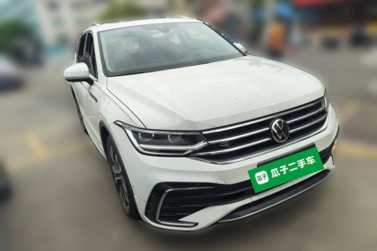 Used Volkswagen Tiguan L 2023 330TSI Automatic Two-Wheel Drive R-Line Enjoyment Edition Front Right 45 Deg