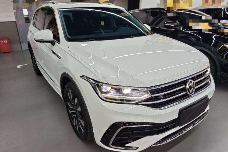 Used Volkswagen Tiguan L 2023 330TSI Automatic Two-Wheel Drive R-Line Enjoyment Edition Front Right 45 Deg