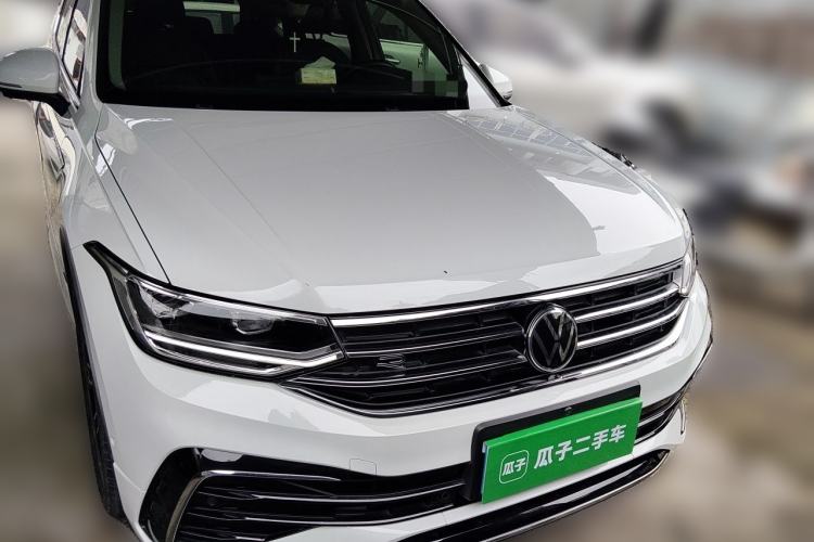 Used Volkswagen Tiguan L 2023 380TSI Automatic All-Wheel Drive R-Line Enhanced 7-Seater Front