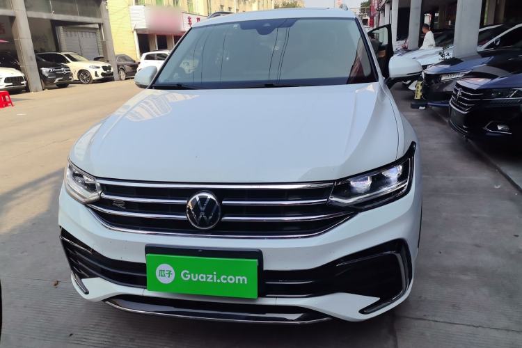 Used Volkswagen Tiguan L 2023 Facelifted 380TSI Automatic All-Wheel Drive R-Line Plus Version 7-Seater Front