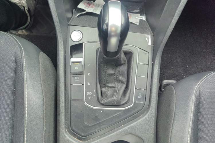 Used Volkswagen Tiguan L 2023 330TSI Automatic Two-Wheel Drive Comfort Edition Gear Lever