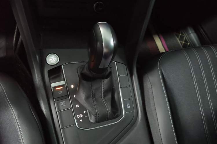 Used Volkswagen Tiguan L 2023 330TSI Automatic Two-Wheel Drive Comfort Edition Gear Lever