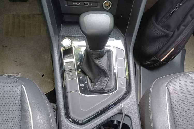 Used Volkswagen Tiguan L 2023 300TSI Automatic Two-Wheel Drive Smart Edition Gear Lever