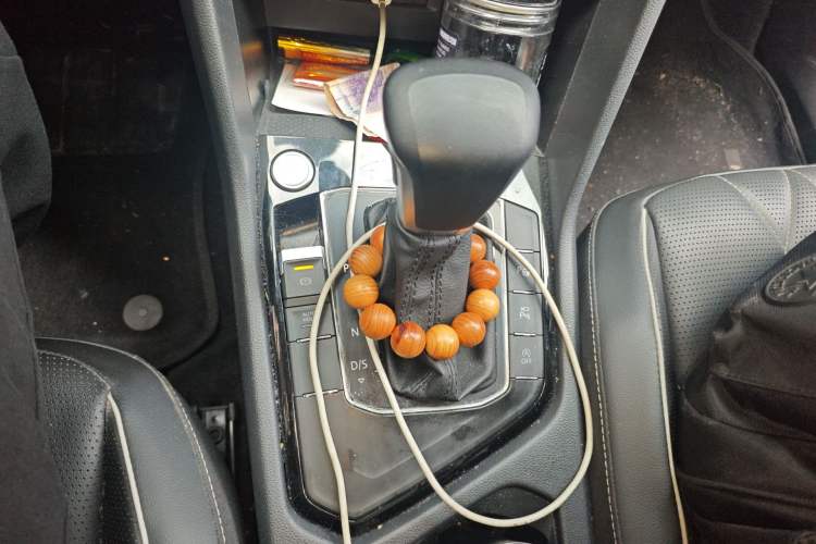 Used Volkswagen Tiguan L 2023 330TSI Automatic Two-Wheel Drive R-Line Enjoyment Edition Gear Lever
