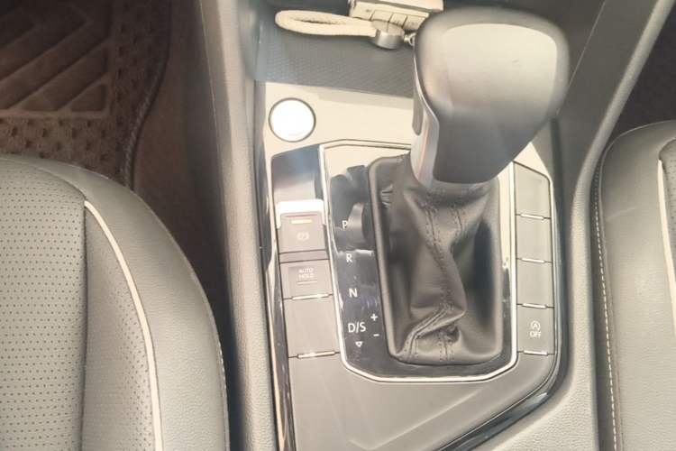 Used Volkswagen Tiguan L 2023 330TSI Automatic Two-Wheel Drive Smart Edition Gear Lever