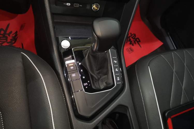 Used Volkswagen Tiguan L 2023 330TSI Automatic Two-Wheel Drive R-Line Enjoyment Edition Gear Lever