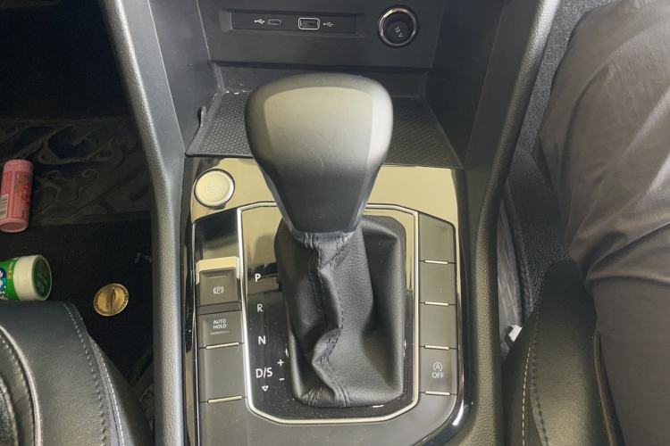 Used Volkswagen Tiguan L 2023 330TSI Automatic Two-Wheel Drive Smart Edition Gear Lever