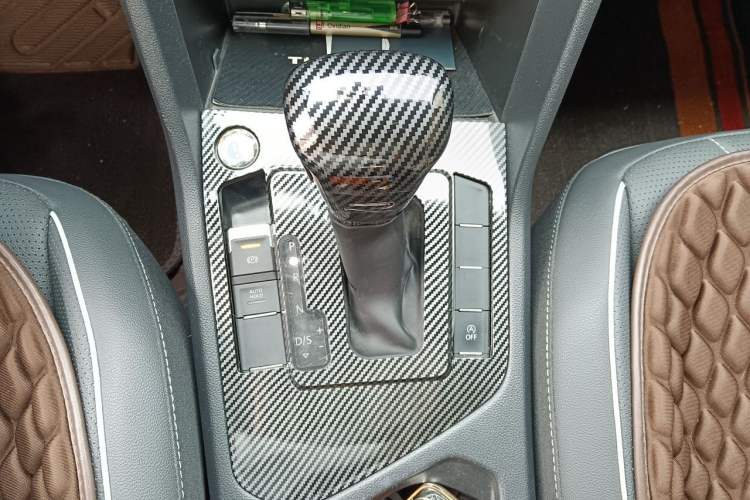 Used Volkswagen Tiguan L 2023 280TSI Automatic Two-Wheel Drive Trendy Innovation Limited Edition Gear Lever
