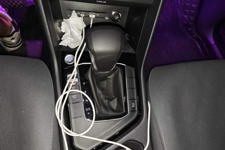 Used Volkswagen Tiguan L 2023 280TSI Automatic Two-Wheel Drive Trendy Innovation Limited Edition Gear Lever