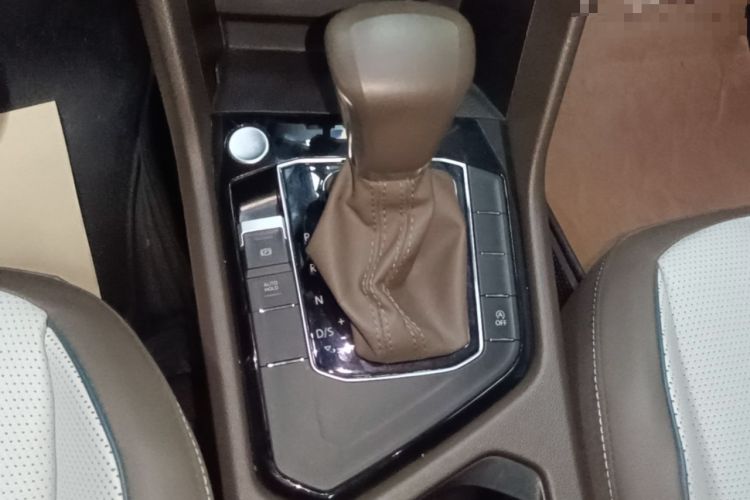 Used Volkswagen Tiguan L 2023 330TSI Automatic Two-Wheel Drive Smart Edition Gear Lever
