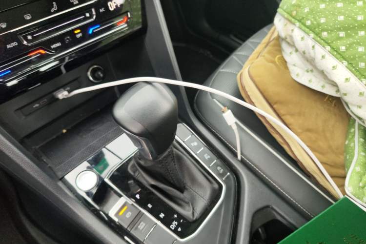 Used Volkswagen Tiguan L 2023 330TSI Automatic Two-Wheel Drive R-Line Enjoyment Edition Gear Lever