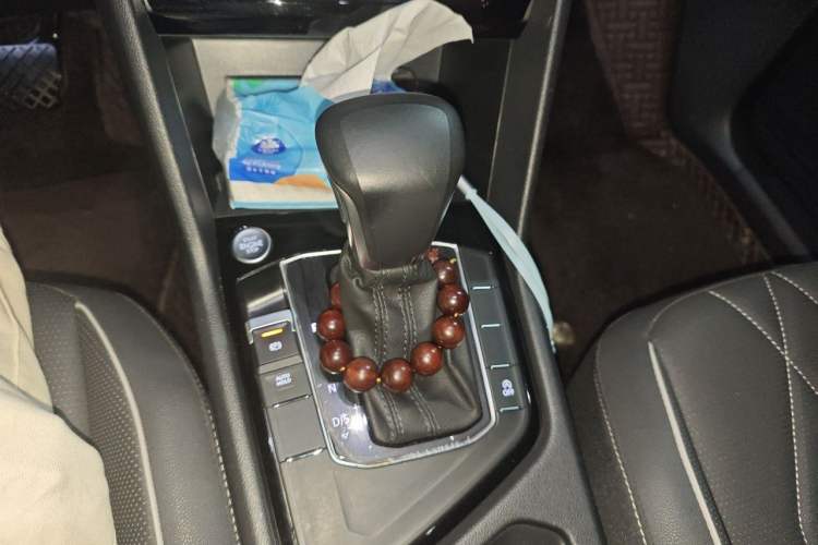 Used Volkswagen Tiguan L 2023 330TSI Automatic Two-Wheel Drive Smart Edition Gear Lever