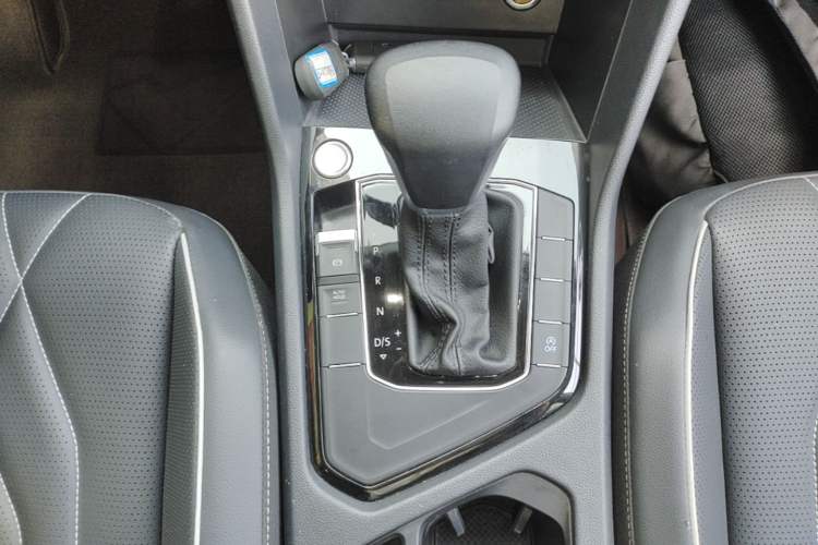 Used Volkswagen Tiguan L 2023 300TSI Automatic Two-Wheel Drive Smart Edition Gear Lever