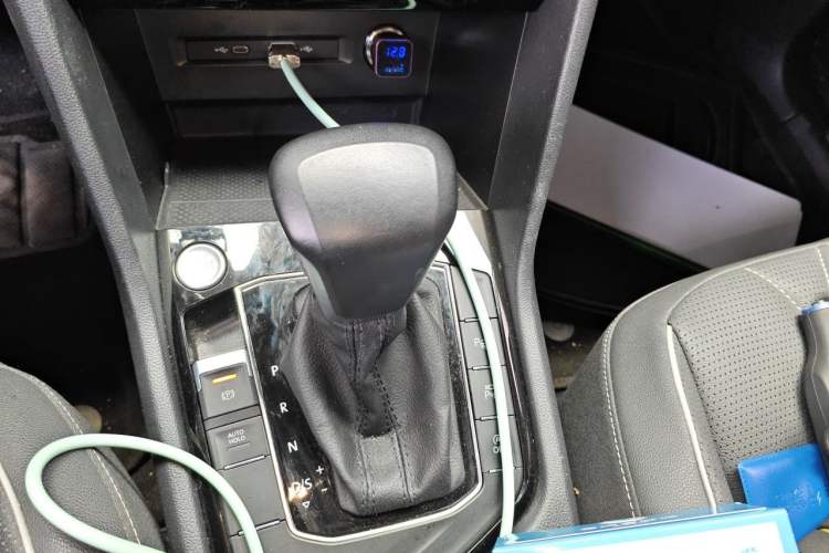 Used Volkswagen Tiguan L 2023 330TSI Automatic Two-Wheel Drive R-Line Enjoyment Edition Gear Lever