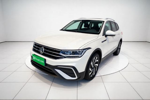 Używany Volkswagen Tiguan L 2023 330TSI Automatic Two-Wheel Drive Smart Edition