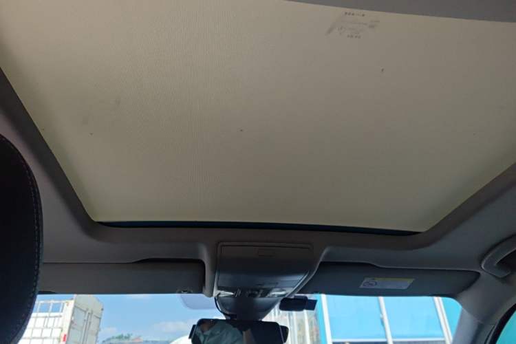 Used Volkswagen Tiguan L 2023 380TSI Automatic All-Wheel Drive R-Line Enhanced 7-Seater Headliner