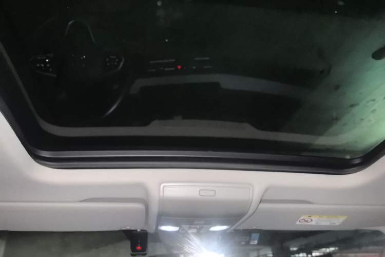 Used Volkswagen Tiguan L 2023 330TSI Automatic Two-Wheel Drive R-Line Enjoyment Edition Headliner