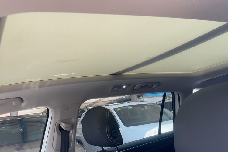 Used Volkswagen Tiguan L 2023 330TSI Automatic Two-Wheel Drive Smart Edition Headliner