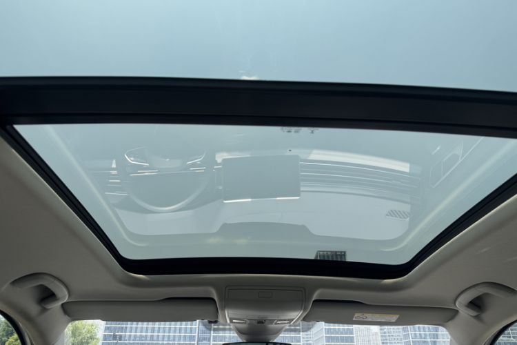 Used Volkswagen Tiguan L 2023 330TSI Automatic Two-Wheel Drive R-Line Enjoyment Edition Headliner