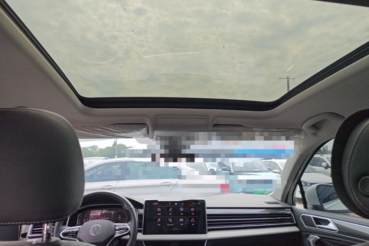 Used Volkswagen Tiguan L 2023 Restyled 330TSI Automatic Two-Wheel Drive R-Line Enhanced Comfort Version Headliner