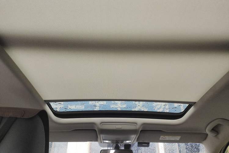 Used Volkswagen Tiguan L 2023 300TSI Automatic Two-Wheel Drive Smart Edition Headliner