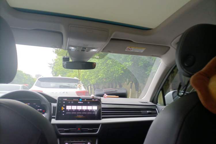 Used Volkswagen Tiguan L 2023 Restyled 330TSI Automatic Two-Wheel Drive R-Line Enhanced Comfort Version Headliner