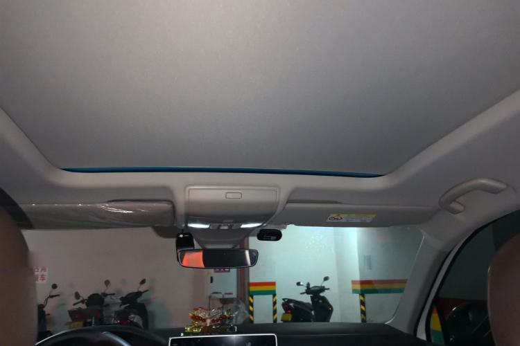 Used Volkswagen Tiguan L 2023 Restyled 330TSI Automatic Two-Wheel Drive R-Line Enhanced Comfort Version Headliner