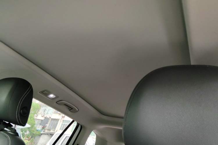 Used Volkswagen Tiguan L 2023 380TSI Automatic All-Wheel Drive R-Line Enhanced 7-Seater Headliner