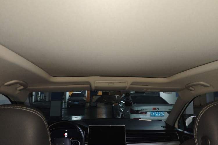 Used Volkswagen Tiguan L 2023 330TSI Automatic Two-Wheel Drive Smart Edition Headliner