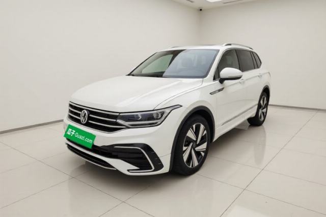 Volkswagen Tiguan L 2023 Restyled 330TSI Automatic Two-Wheel Drive R-Line Enhanced Comfort Version usado