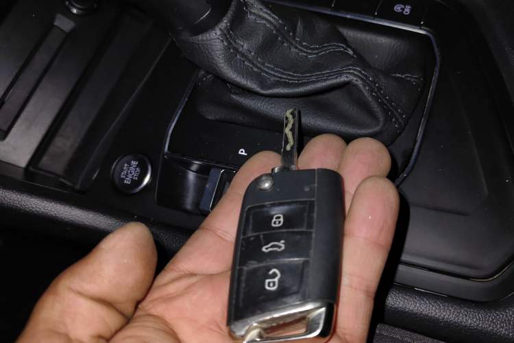 Used Volkswagen Tiguan L 2023 330TSI Automatic Two-Wheel Drive Comfort Edition Interior 1