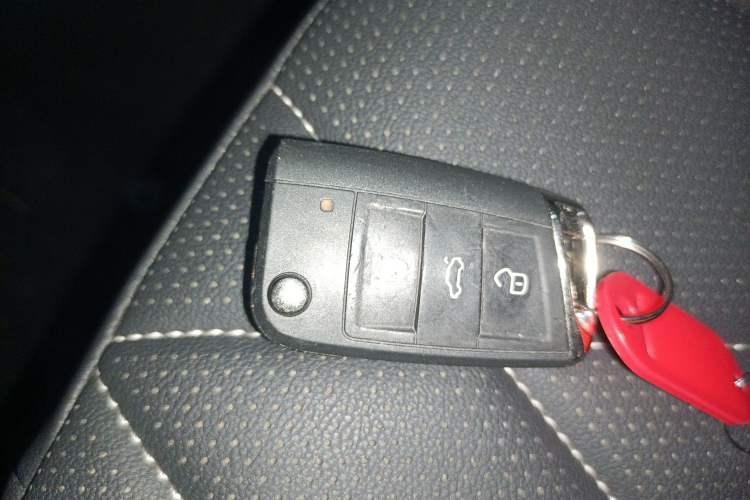 Used Volkswagen Tiguan L 2023 Facelifted 380TSI Automatic All-Wheel Drive R-Line Plus Version 7-Seater Interior 1