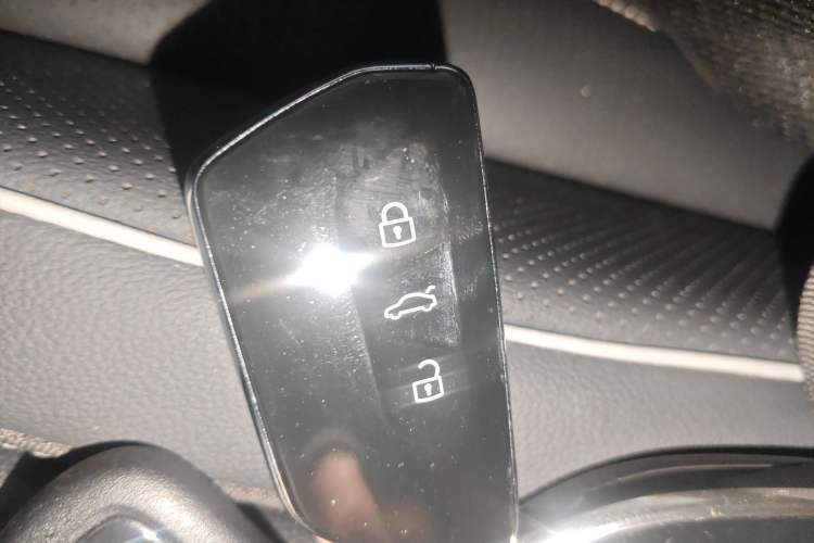 Used Volkswagen Tiguan L 2023 330TSI Automatic Two-Wheel Drive R-Line Enjoyment Edition Interior 1