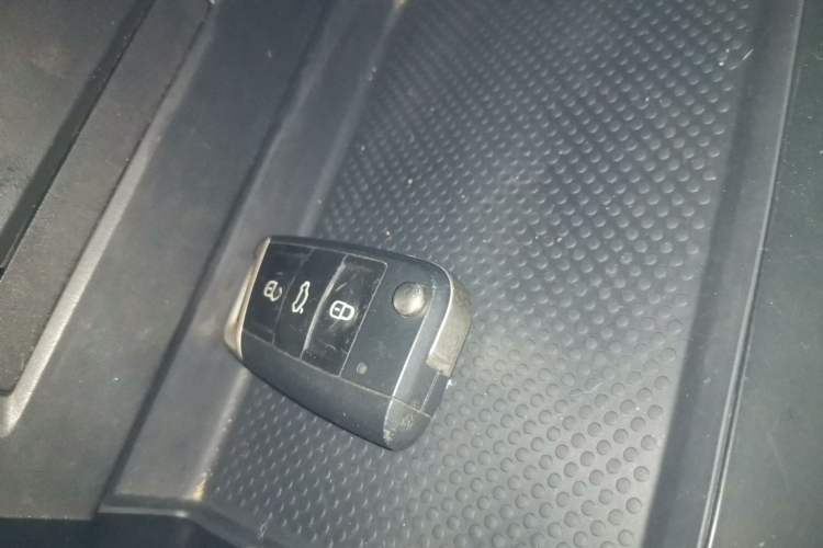 Used Volkswagen Tiguan L 2023 330TSI Automatic Two-Wheel Drive Comfort Edition Interior 1