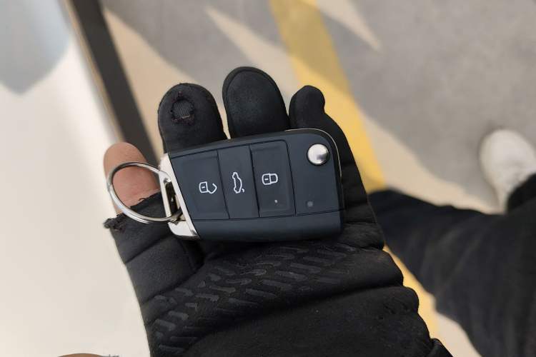 Used Volkswagen Tiguan L 2023 330TSI Automatic Two-Wheel Drive Comfort Edition Interior 1