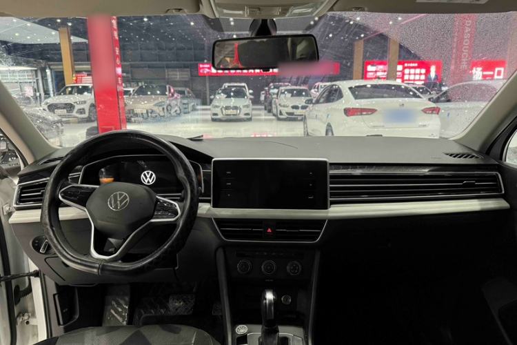 Used Volkswagen Tiguan L 2023 330TSI Automatic Two-Wheel Drive Comfort Edition Interior 2