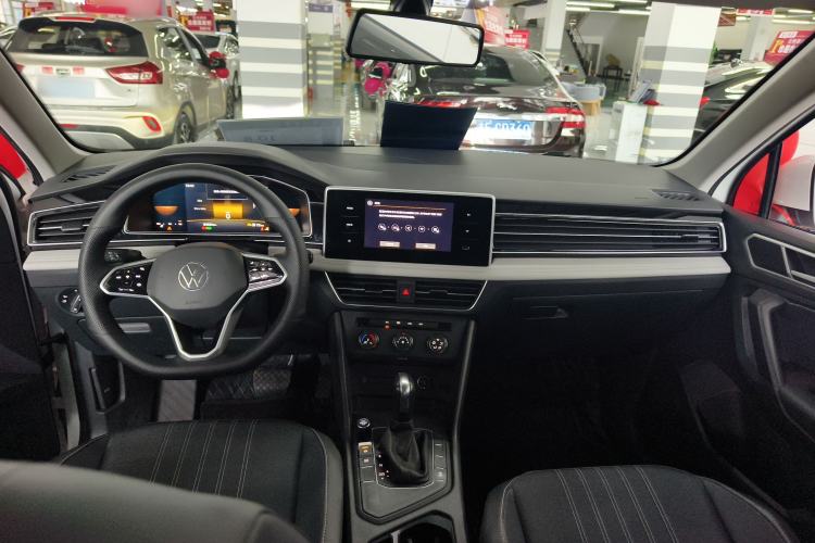 Used Volkswagen Tiguan L 2023 330TSI Automatic Two-Wheel Drive Comfort Edition Interior 3
