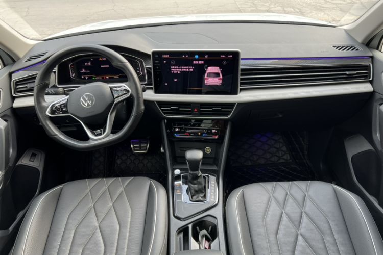 Used Volkswagen Tiguan L 2023 Restyled 330TSI Automatic Two-Wheel Drive R-Line Enhanced Comfort Version Interior 4