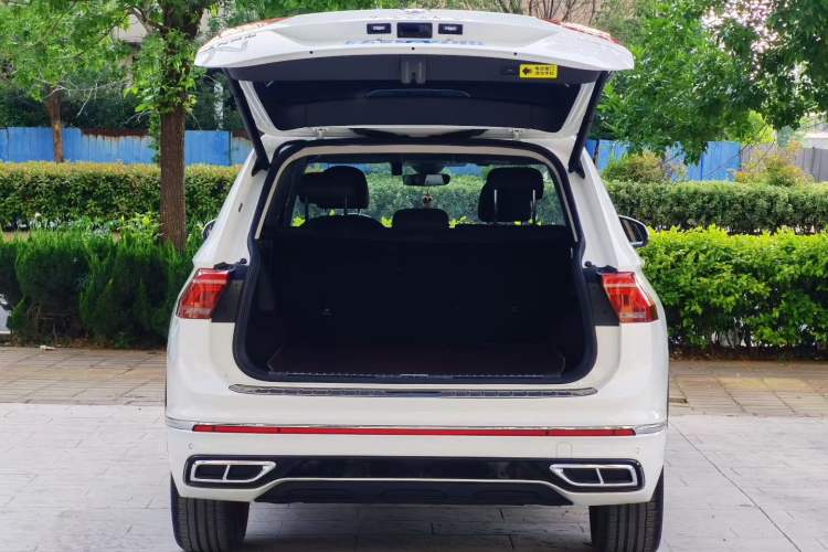 Used Volkswagen Tiguan L 2023 Restyled 330TSI Automatic Two-Wheel Drive R-Line Flagship Edition Interior 5