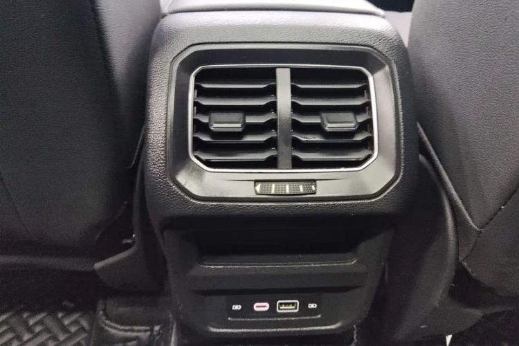 Used Volkswagen Tiguan L 2023 280TSI Automatic Two-Wheel Drive Trendy Innovation Limited Edition Interior 7