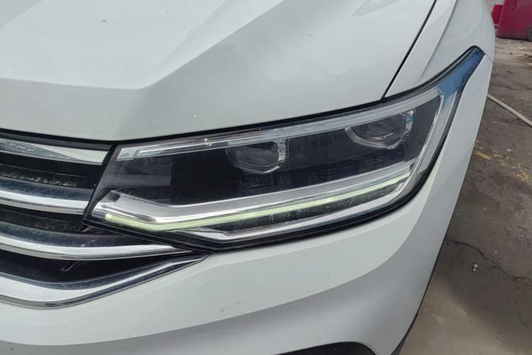 Used Volkswagen Tiguan L 2023 330TSI Automatic Two-Wheel Drive Comfort Edition Left Front Headlight