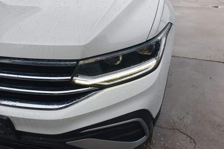 Used Volkswagen Tiguan L 2023 330TSI Automatic Two-Wheel Drive Comfort Edition Left Front Headlight