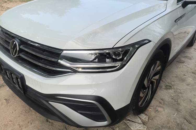 Used Volkswagen Tiguan L 2023 330TSI Automatic Two-Wheel Drive Smart Edition Left Front Headlight