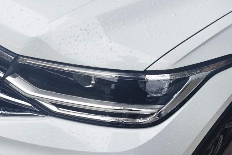 Used Volkswagen Tiguan L 2023 330TSI Automatic Two-Wheel Drive Smart Edition Left Front Headlight