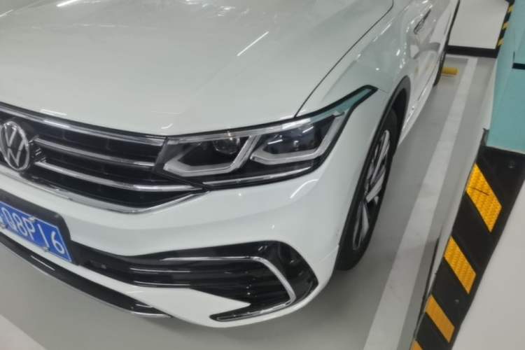 Used Volkswagen Tiguan L 2023 Facelift 380TSI Automatic All-Wheel Drive R-Line Flagship 7-Seater Left Front Headlight