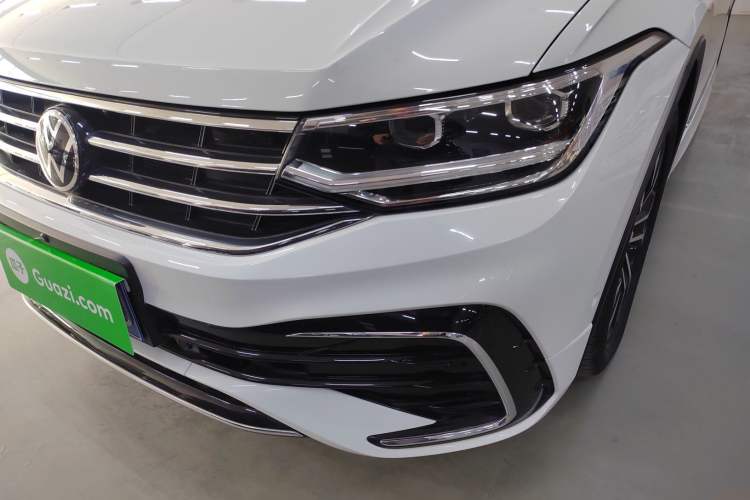Used Volkswagen Tiguan L 2023 Restyled 330TSI Automatic Two-Wheel Drive R-Line Enhanced Comfort Version Left Front Headlight